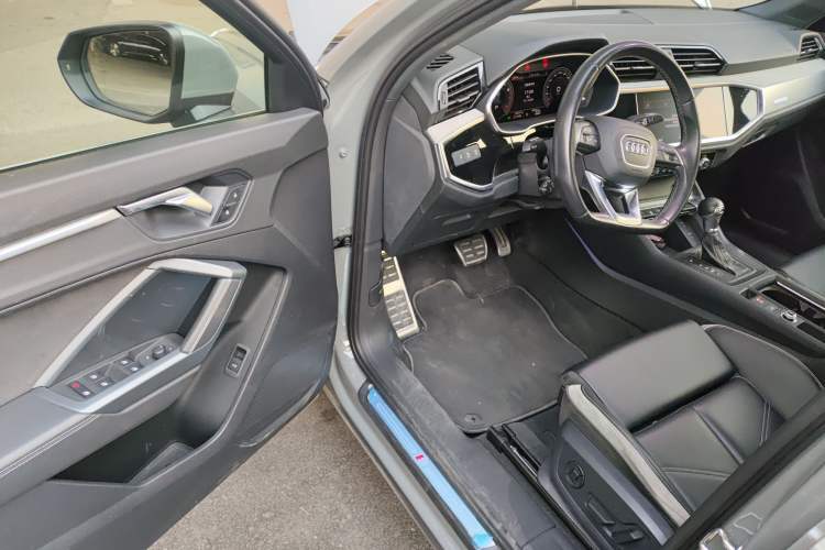 Used Audi Q3 2024 35 TFSI Fashion Dynamic Edition
