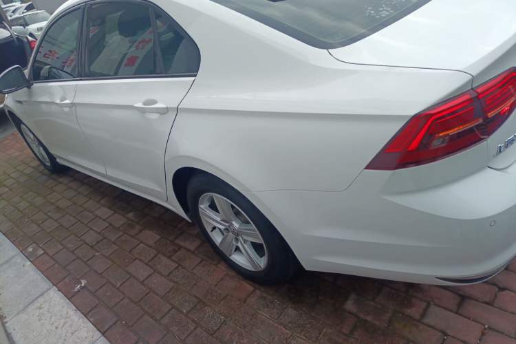 Used Volkswagen Lamando 2019 230TSI DSG Fashion Edition China VI