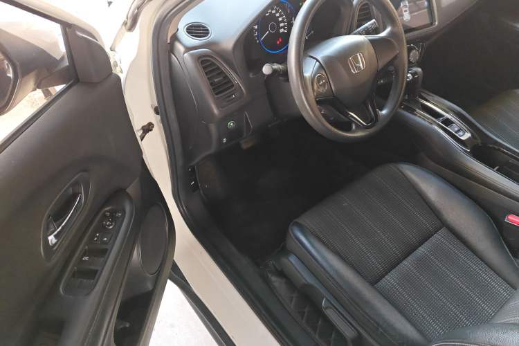 Used Honda Vezel 2017 1.8L CVT Front-Wheel Drive Pioneer Edition