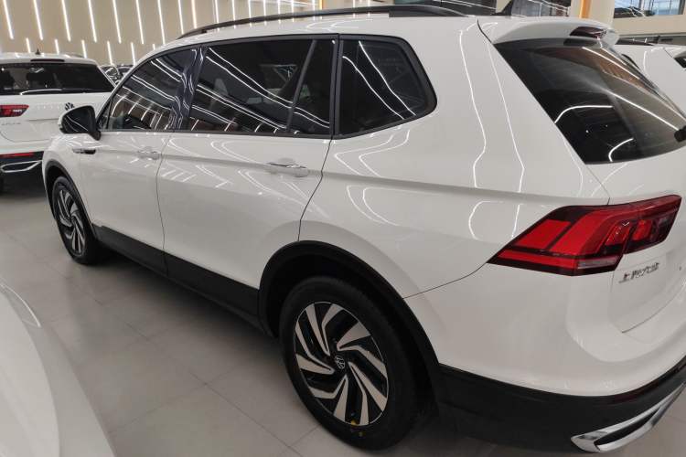 Used Volkswagen Tiguan L 2022 330TSI Automatic Two-Wheel Drive Comfort Edition
