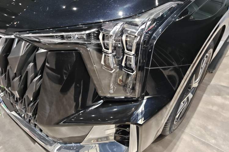 Used GAC Trumpchi GS8 2022 Double-Energy Series 2.0TM Four-Wheel Drive Premium Edition (7 Seats)
