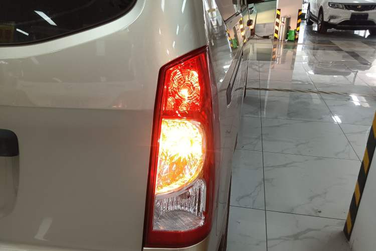 Used Wuling Rongguang 2020 1.2L S Base Model China VI