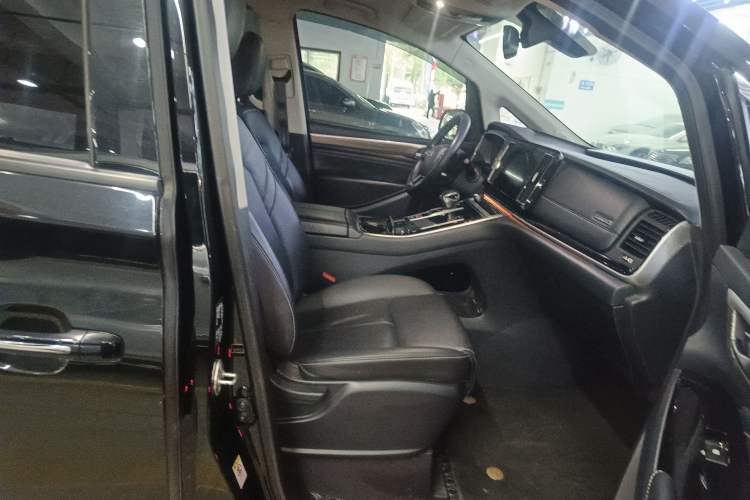 Used GAC Trumpchi M8 2023 Lingxiu Series 390T Prestige Edition
