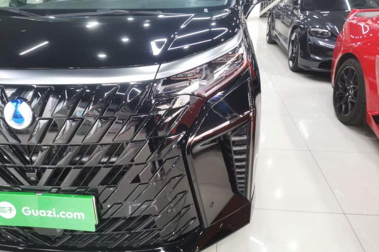 Used Denza D9 2024 DM-i 980 Four-Wheel Drive Flagship Model