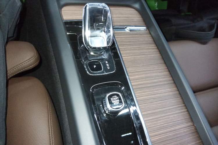 Used Volvo XC60 2024 B5 4x4 Smart Luxury Edition