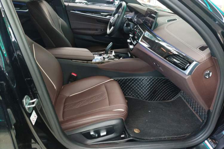 Used BMW 5 Series 2022 Restyled 525Li M Sport Package
