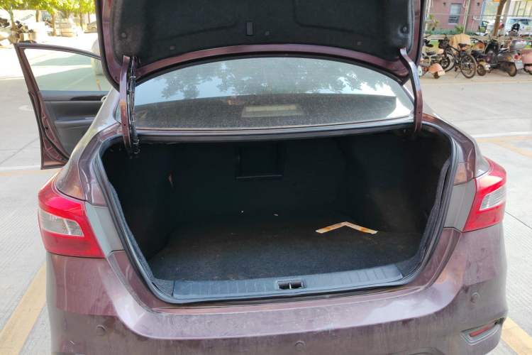 Used Nissan Sylphy 2016 1.6 XL Manual Luxury Edition
