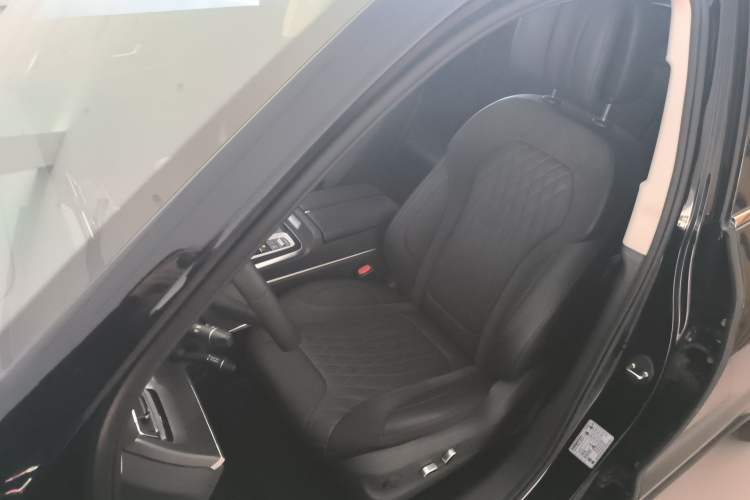 Used Hongqi HS5 2023 2.0T Qixiang Pro Edition