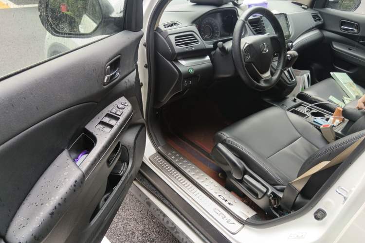 Used Honda CR-V 2016 2.0L Two-Wheel Drive Classic Edition
