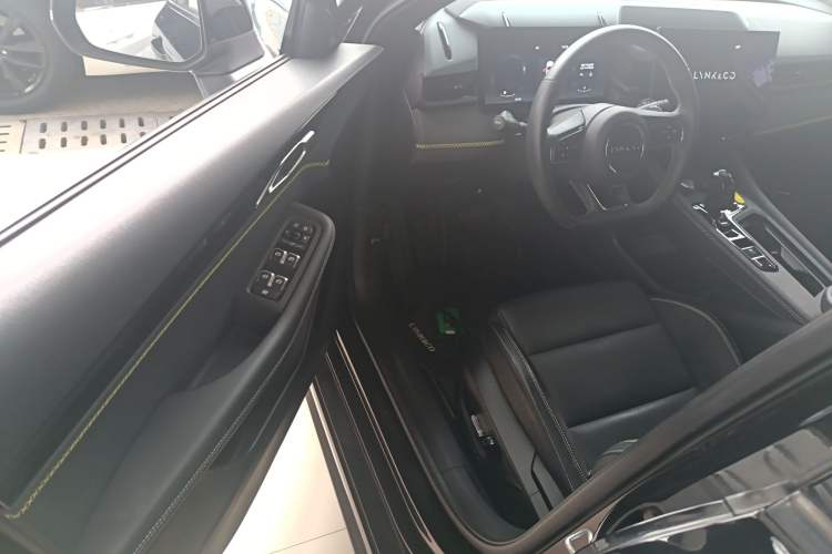 Used Lynk & Co 03 2023 1.5TD DCT JingPro
