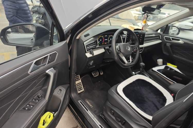 Used Volkswagen Tiguan L 2023 330TSI Automatic Two-Wheel Drive R-Line Enjoyment Edition