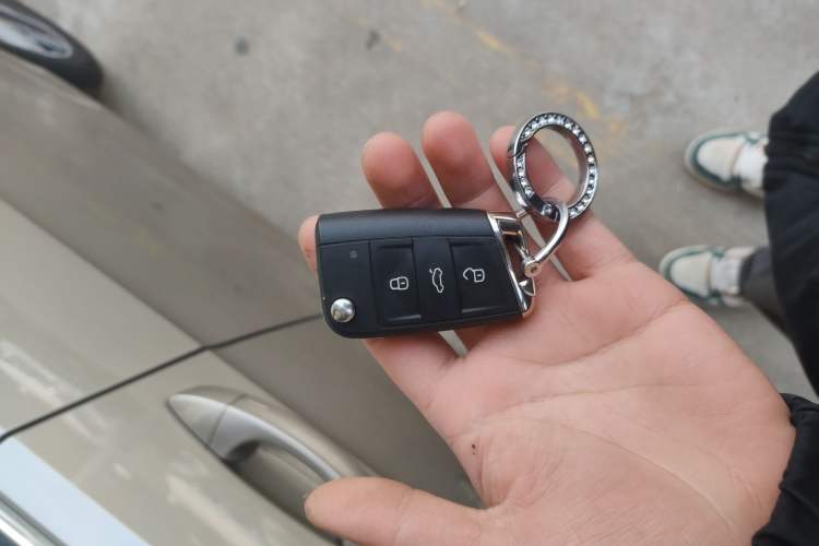 Used Volkswagen Golf 2018 230TSI Automatic Luxury Version
