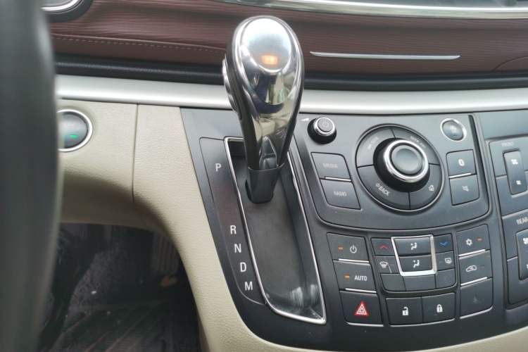 Used Buick GL8 2018 28T Luxury Model China VI Standard
