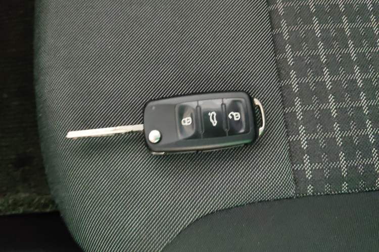 Used Volkswagen Polo 2016 1.6L Automatic Comfort Model
