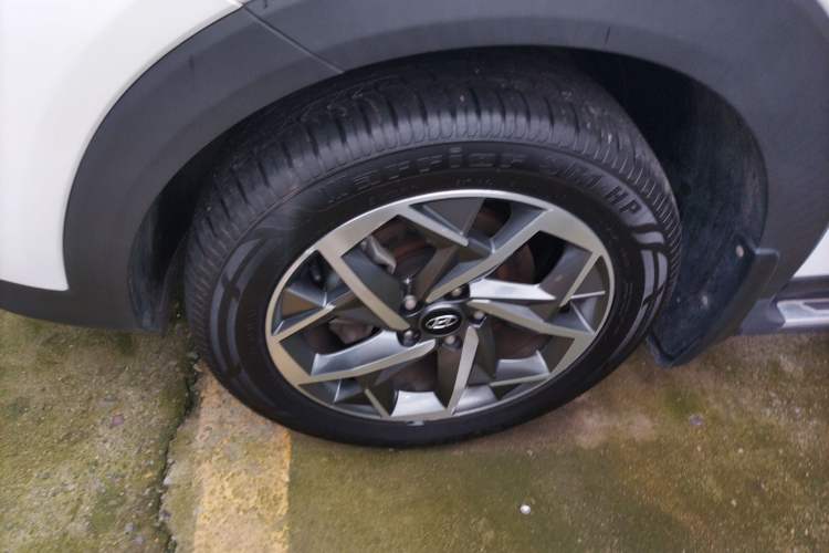 Used Hyundai Tucson 2019 280TGDi Dual-Clutch Two-Wheel Drive Fashion Edition China VI Standard
