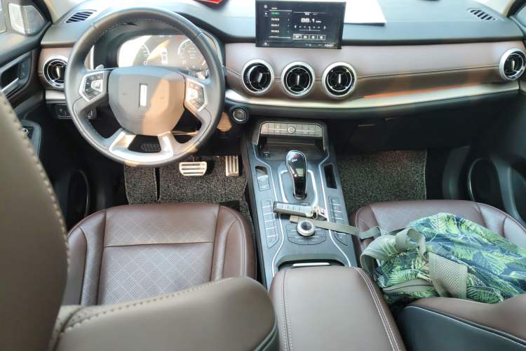 Used Wey VV6 2018 2.0T Two-Wheel Drive Flagship Version China V Standard
