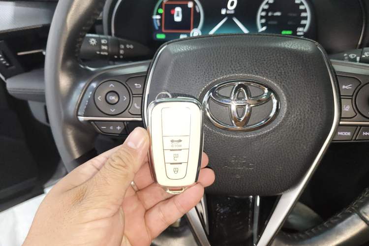 Used Toyota Avalon 2022 Dual-Engine 2.5L XLE Premium Edition
