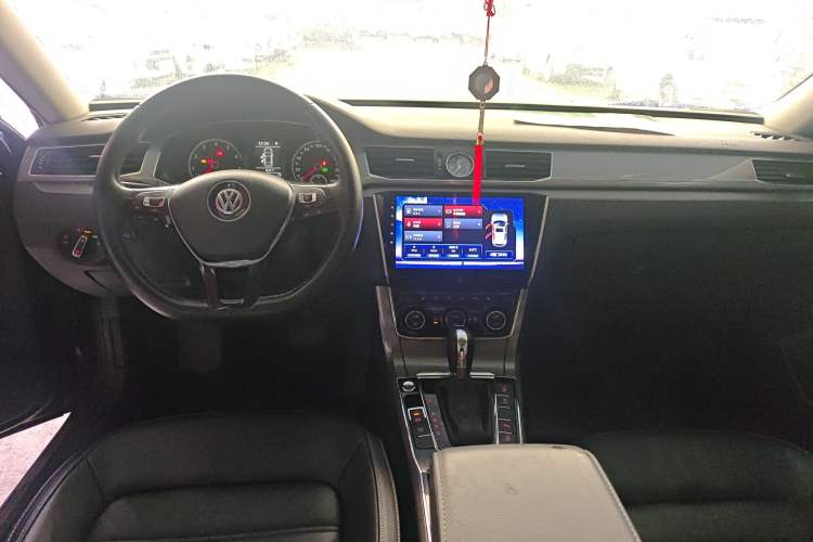 Used Volkswagen Passat 2017 330TSI DSG Luxury Edition
