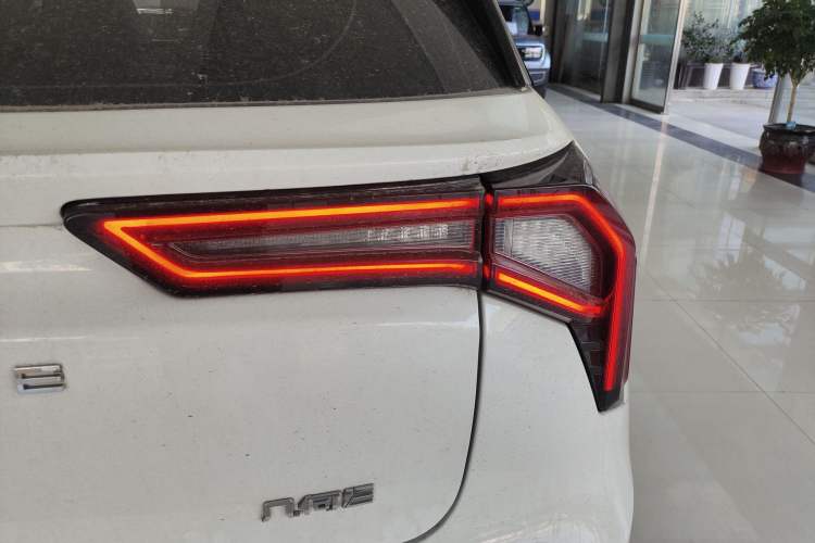 Used Geometry E Firefly 2024 301km Starlight
