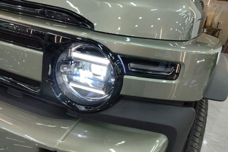 Used  V23 2025 501 Four-Wheel Drive Intelligent Driving Version
