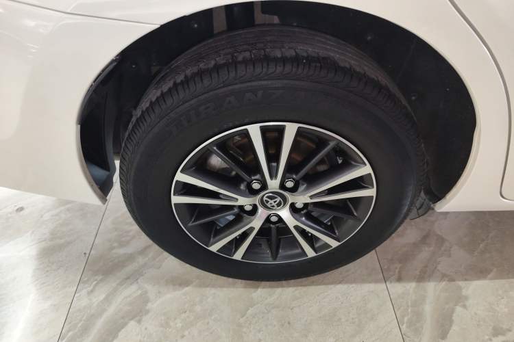 Used Toyota Levin 2017 Revised Dual-Engine 1.8H GS E-CVT Elite Sunroof Version China V Standard
