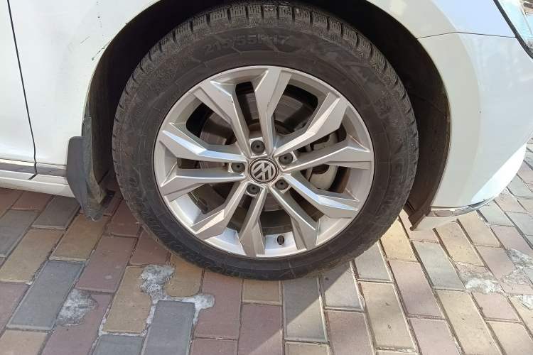 Used Volkswagen Magotan 2018 Facelift 330TSI DSG Luxury Model
