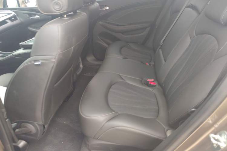 Used Buick Envision 2017 20T Two-Wheel Drive Leading Version
