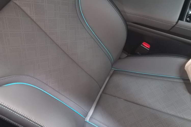 Used BYD Qin L 2025 DM-i Smart Drive 120KM Excellence Model
