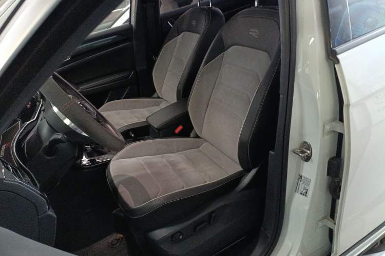 Used Volkswagen Tayron 2022 380TSI Four-Wheel Drive R-Line Connected Version
