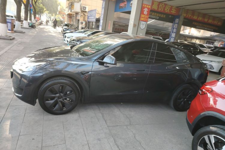 Used Tesla Model Y 2024 Rear-Wheel-Drive Version