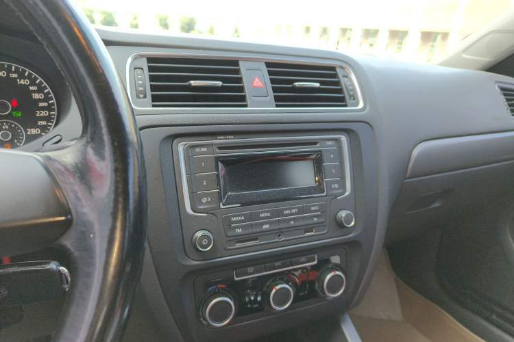 Used Volkswagen Sagitar 2014 1.4TSI Automatic Fashion Edition
