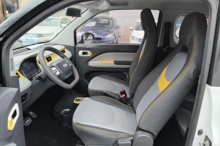 Used Chery QQ Ice Cream 2022 170km Sundae Phosphate Lithium-Ion
