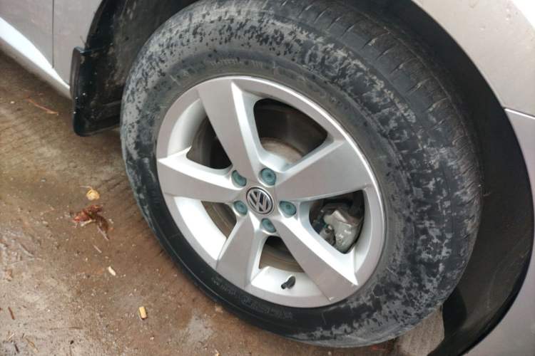 Used Volkswagen Lavida 2015 1.6L Manual Fashion Edition