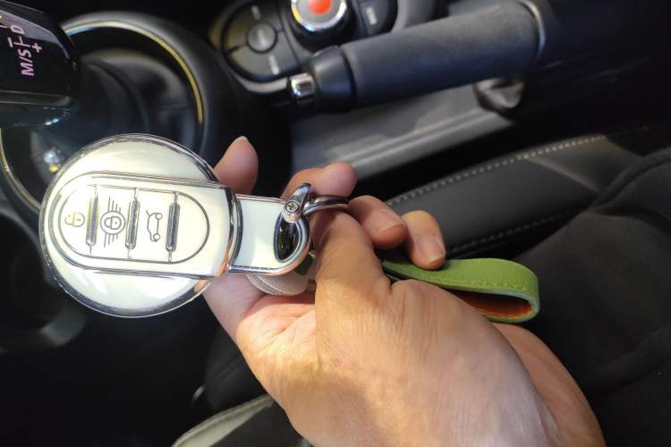 Used  MINI 2019 1.5T COOPER Classic Edition Five-Door Version
