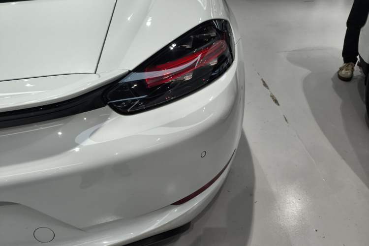 Used Porsche 718 2022 Cayman 2.0T
