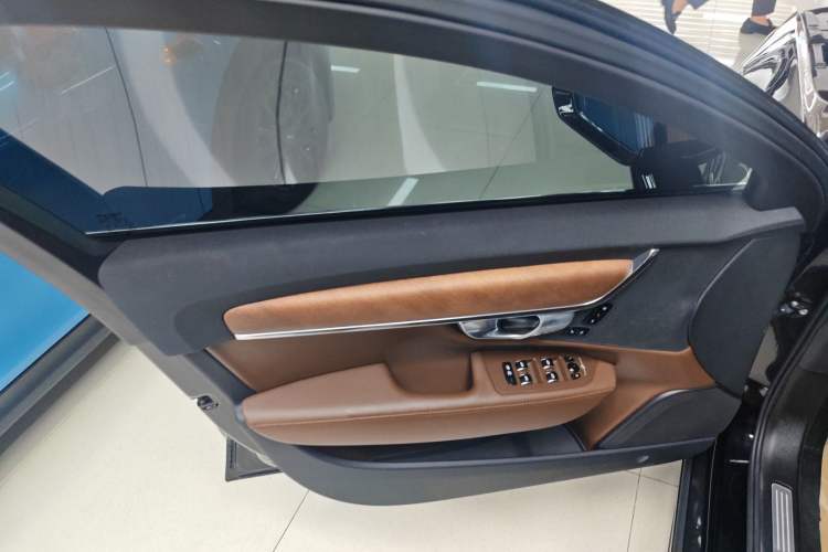 Used Volvo S90 2023 B5 Zhiyi Luxury Edition