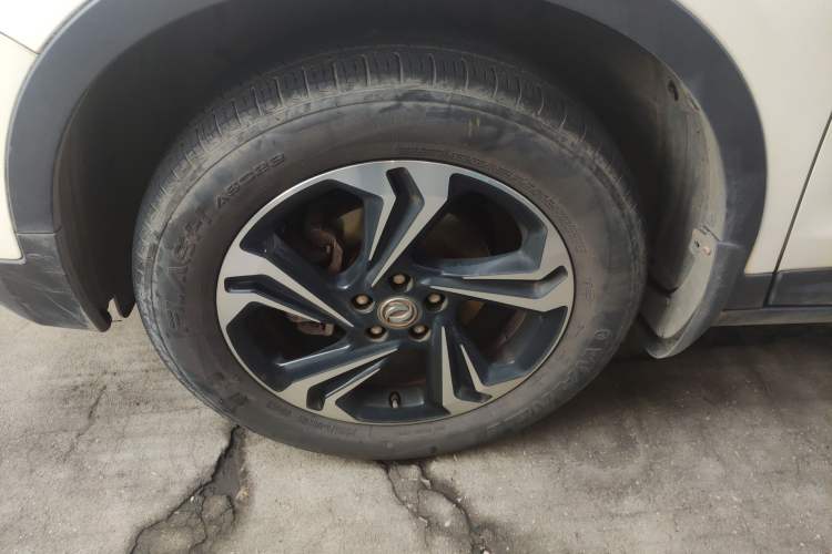 Used Dongfeng Aeolus AX7 2016 2.0L Automatic Zhiyi Trim
