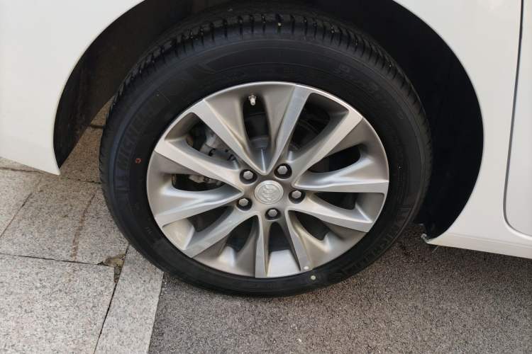 Used Buick GL6 2021 323T Mild Hybrid Connect Luxury Model
