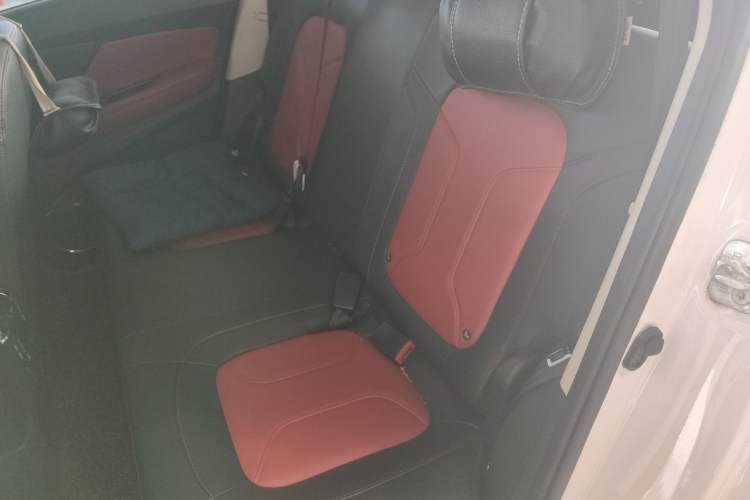 Used Haval H1 2016 Revised Version Blue Badge 1.5L AMT Comfort Edition
