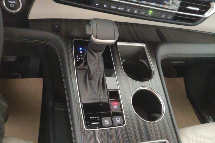 Used Toyota Sienna 2024 2.5L Hybrid Prestige Deluxe Edition
