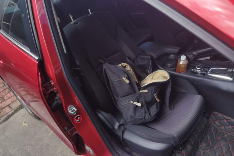 Used Mazda Mazda 3 Axela 2016 Sedan 1.5L Automatic Comfort Model
