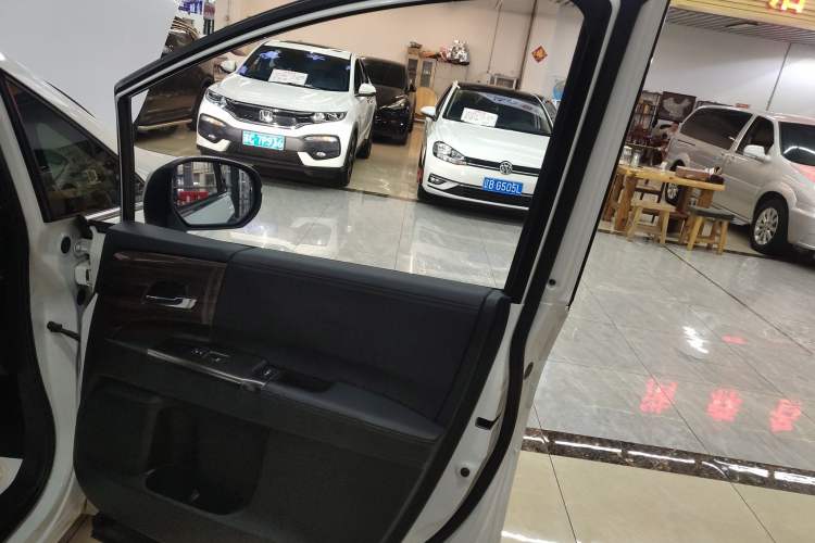 Used Honda Elysion 2016 2.4L Luxury Edition
