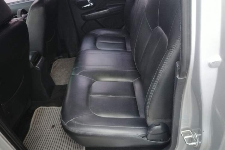 Used Great Wall Wingle 5 2017 2.0T European-Style Diesel Two-Wheel-Drive Elite Version with Large Double Cab – GW4D20B