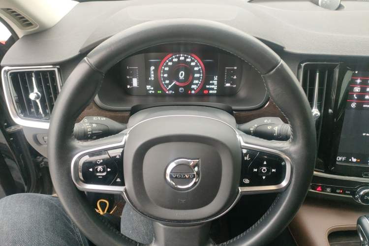 Used Volvo S90 2018 T4 Zhiyuan Edition