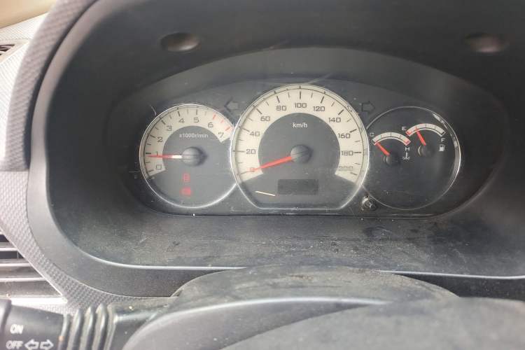 Used Wuling Hongguang 2013 1.5L Luxury Model
