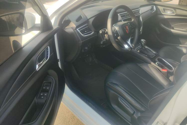 Used Roewe i5 2020 1.5L Automatic 4G Connect Luxury Flagship Edition
