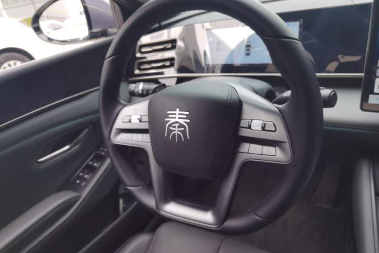 Used BYD Qin L 2025 DM-i Smart Drive 120KM Superior Model
