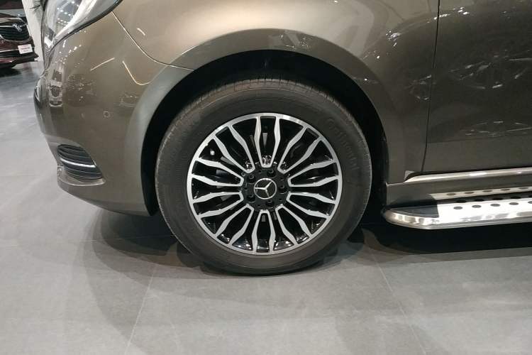 Used Mercedes-Benz V-Class 2017 V 260 Prestige Edition
