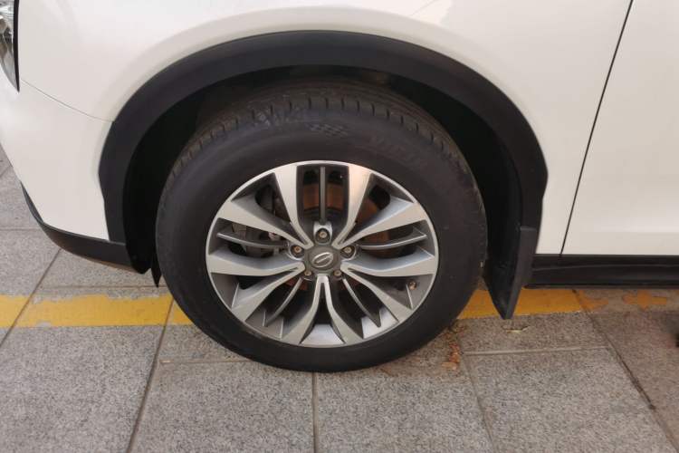 Used GAC Trumpchi GS8 2017 320T Two-Wheel Drive Luxury Smart Connectivity Version (7 Seats)
