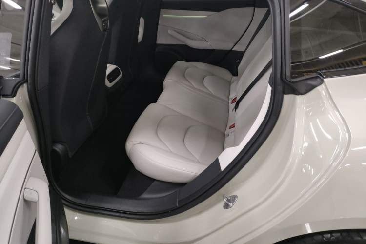 Used  SU7 2024 Rear-Drive Long-Range Intelligent Driving Version